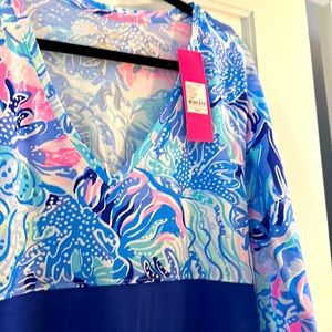 Lilly Pulitzer Finn V Neck top, Saltwater Blue Size M